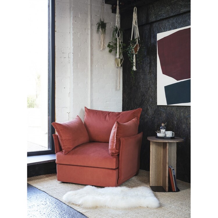 Swyft Model 06 Armchair in Velvet from Accessories for the Home Swyft Model 06 Armchair in Velvet from Accessories for the Home