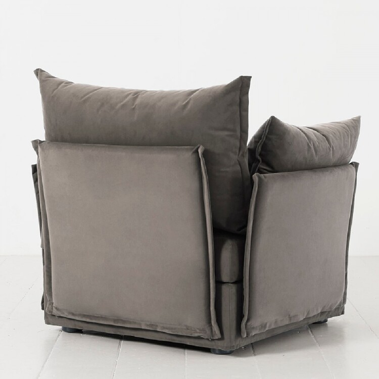 Swyft Model 06 Armchair in Velvet from Accessories for the Home Swyft Model 06 Armchair in Velvet from Accessories for the Home