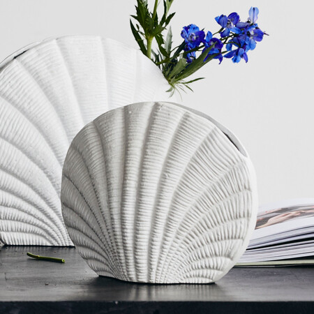 Nordal KAPITI White Shell Vase from Accessories for the Home 2